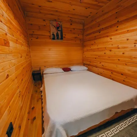Nature House Homestay *